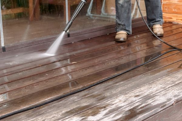 Cost of Pool Deck Power Washing in San Jose