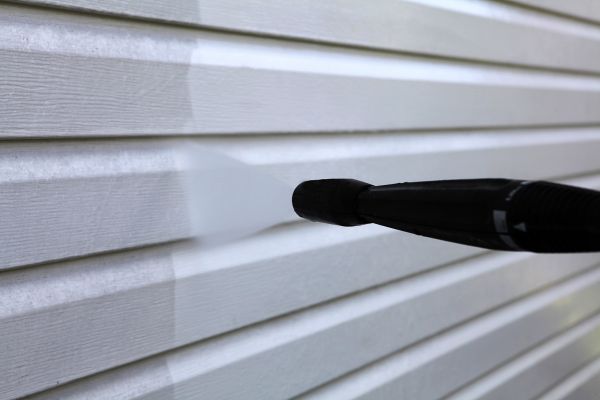 Cost of Condo Siding Power Washing in San Jose
