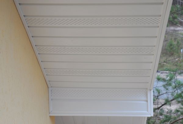Cost of Soffit Dirt Removal in San Jose