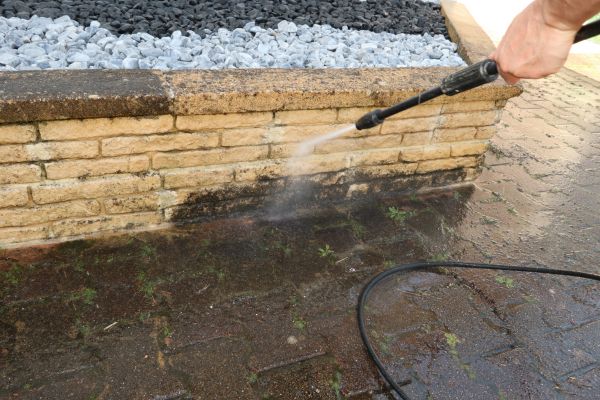 Cost of Retaining Wall Power Washing in San Jose
